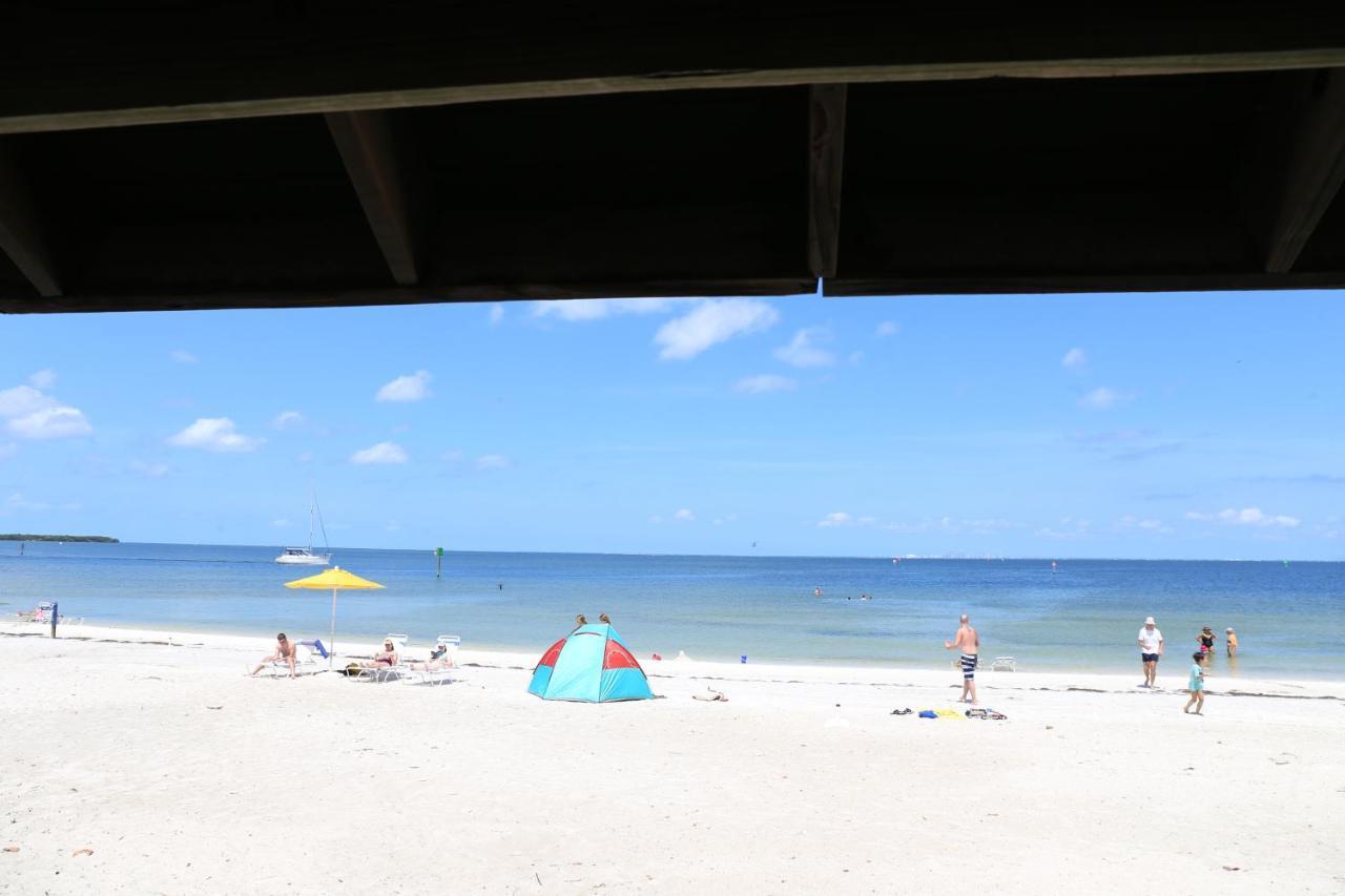 Beautiful New Luxury Townhome With Private Beach And Swimming Pools Ruskin Eksteriør billede